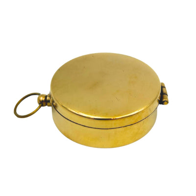 Busolă retro din alamă cu capac rabatabil, posibilitate de personalizare prin gravură, ideală ca dar pentru marinar, înălțime 5 cm, stil marinăresc