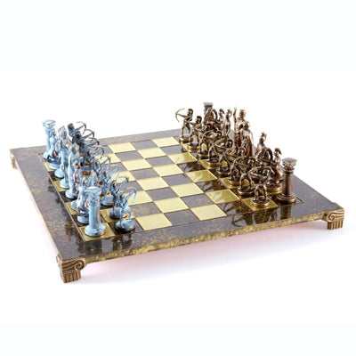 Șah din alamă Arcași 44x44cm, cu posibilitate de personalizare prin gravură - cadou de lux pentru pasionații de mitologie și strategie, piese realizate manual de înaltă calitate