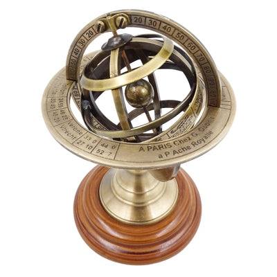 Astrolab din alamă de 14cm cu gravură - cadou unic pentru pasionații de astronomie, decorațiune elegantă din alamă și lemn în culoare aurie