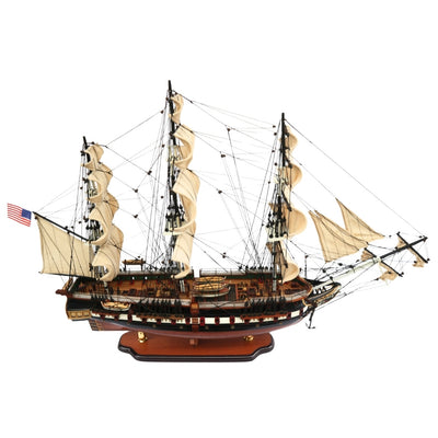 Ekskluzywny Wielki Model Żaglowca USS Constitution 100cm z Możliwością Personalizacji Grawerem