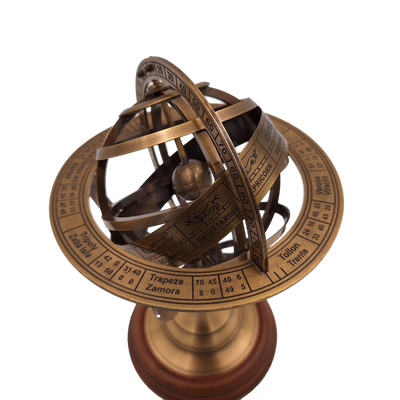 Astrolabium mosiężne 21 cm z drewnianą podstawą - Personalizowany prezent dla miłośników astronomii w kolorze złotym