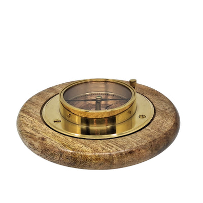 Busolă decorativă elegantă cu finisaj din alamă, gravură personalizată, 15 cm, ideală ca dar pentru pasionații de călătorii, realizată din lemn și sticlă