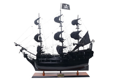 Model de corabie pirat Perla Neagră BP80R cu posibilitate de personalizare prin gravură, lungime 89 cm, cadou exclusivist pentru orice ocazie, meșteșug artistic, bază din lemn