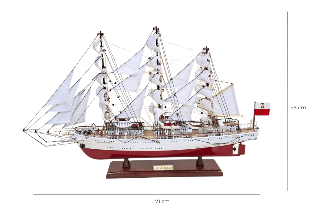 Model exclusiv al velierului Dar Młodzieży XXL 71 cm, posibilitate de personalizare prin gravură