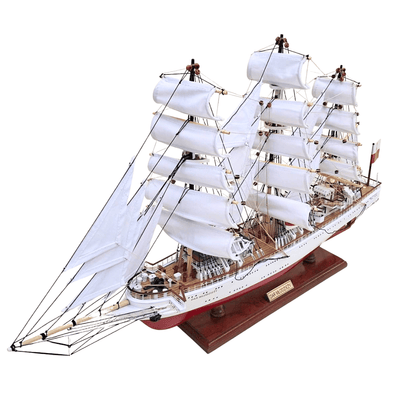 Model exclusiv al velierului Dar Młodzieży XXL 71 cm, posibilitate de personalizare prin gravură