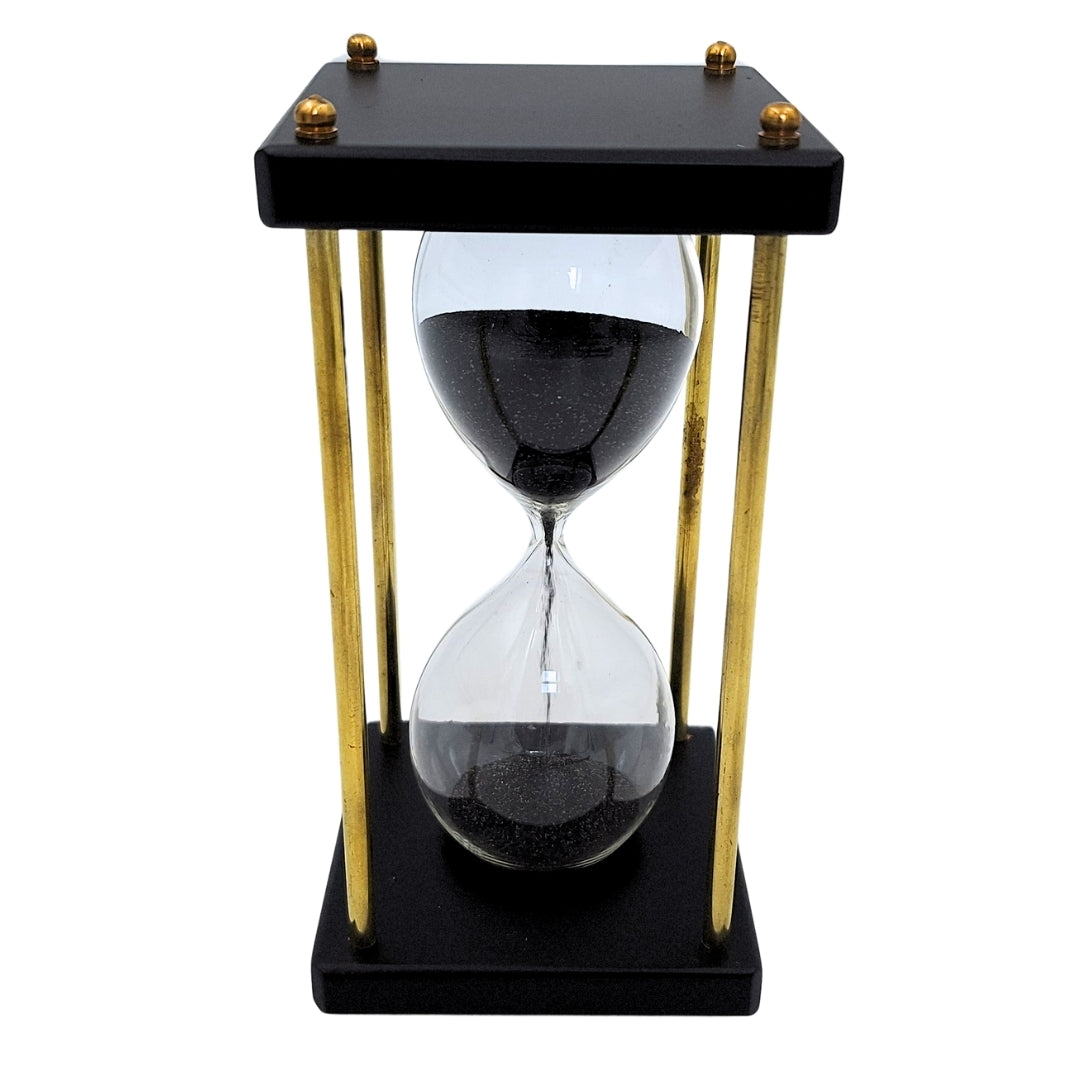 Clepsidră din alamă și lemn, 5 minute, cu nisip negru, cu posibilitate de personalizare prin gravură – decorațiune retro elegantă pentru cadou, cu înălțimea de 16 cm