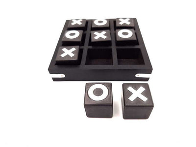 Joc X și 0 din lemn 13 x 13 cm, cu posibilitate de personalizare prin gravură