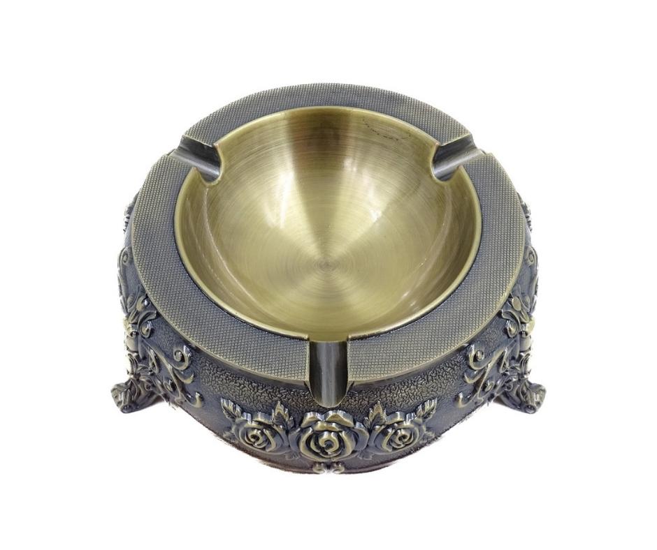 Elegancka Metalowa Popielniczka w Stylu Ludwikowskim z Możliwością Grawerunku