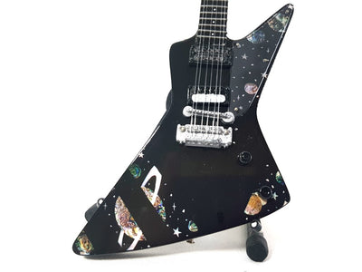 Mini chitară în stil Scorpions Matthias Jabs MGT-7818