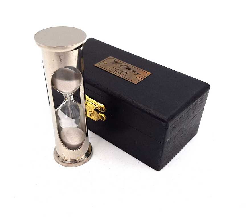 Klepsydra Mosiężna Retro z Drewnianym Pudełkiem - Personalizowany Grawer - Idealny Prezent na 1 Minutę - Wysokość 8,5 cm - Stylowa Dekoracja Biurka