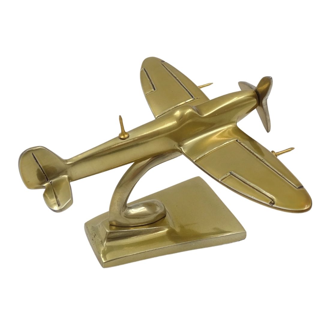 Model de avion Spitfire auriu, avion de vânătoare WWII, personalizabil prin gravură – cadou elegant pentru iubitorii de aviație, realizat din aluminiu, dimensiuni 15 × 13 × 8 cm