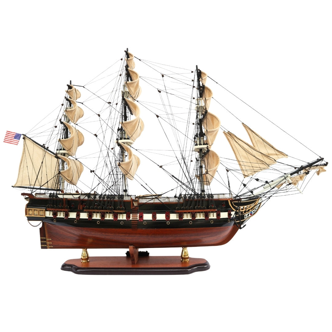 Ekskluzywny Wielki Model Żaglowca USS Constitution 100cm z Możliwością Personalizacji Grawerem