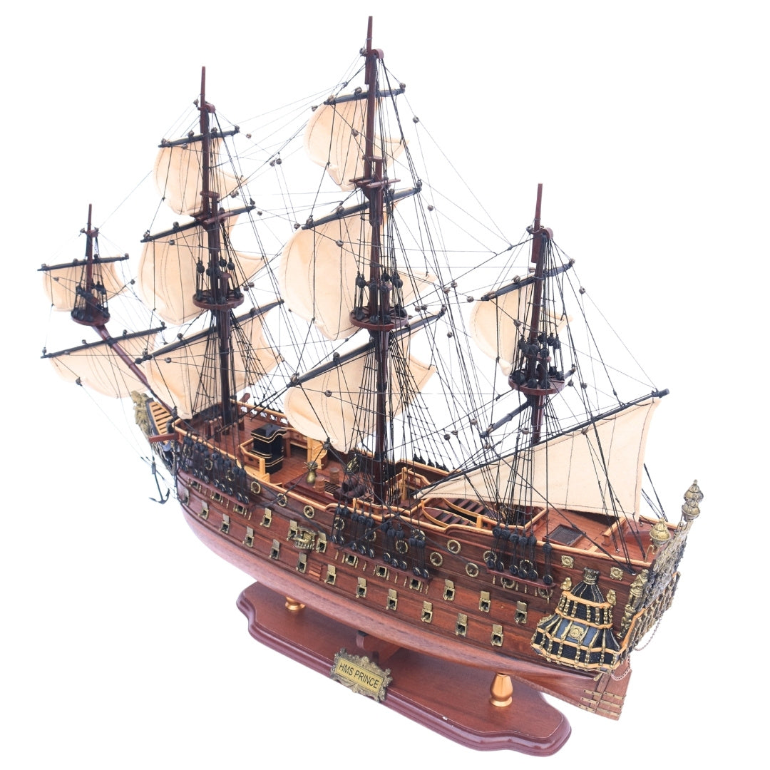 Model mare exclusiv al velierului HMS Prince 94cm, cu posibilitate de personalizare prin gravură