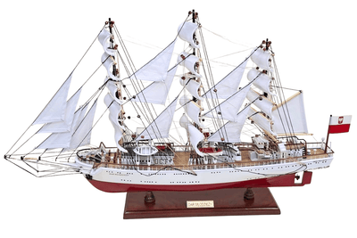 Model exclusiv al velierului Dar Młodzieży XXL 71 cm, posibilitate de personalizare prin gravură