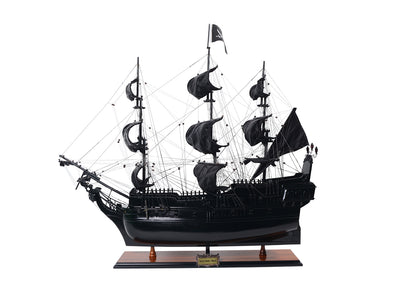 Model de corabie pirat Perla Neagră BP80R cu posibilitate de personalizare prin gravură, lungime 89 cm, cadou exclusivist pentru orice ocazie, meșteșug artistic, bază din lemn
