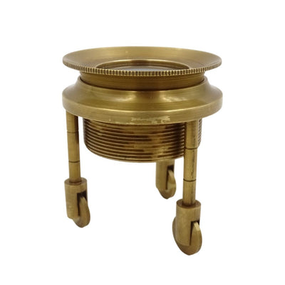 Lupă pe trepied MAG-0015 cu carcasă din alamă, culoare aurie, posibilitate de personalizare prin gravură, ideală drept cadou pentru bijutieri și filateliști, înălțime 7 cm, mărire x3
