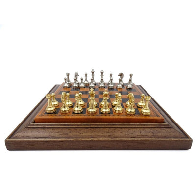 Șah magnetic exclusiv din metal Italfama 18x18 cm cu posibilitate de personalizare prin gravură – cadou elegant pentru orice ocazie, tablă de șah maro-neagră cu piese aurii-argintii