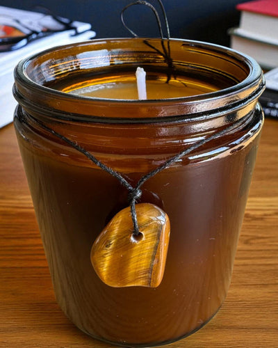 Lumânare intențională Puterea Tigrului – Încredere în sine și prosperitate, 250 ml, posibilitate de personalizare a capacului pentru cadou