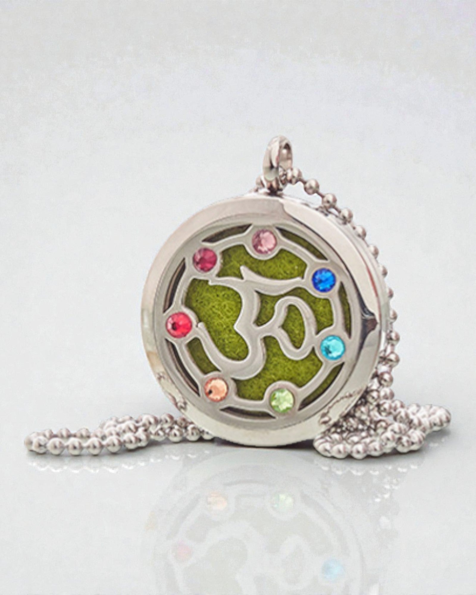 Lanț Aromalife Chakra OM – medalion pentru parfum 30 mm