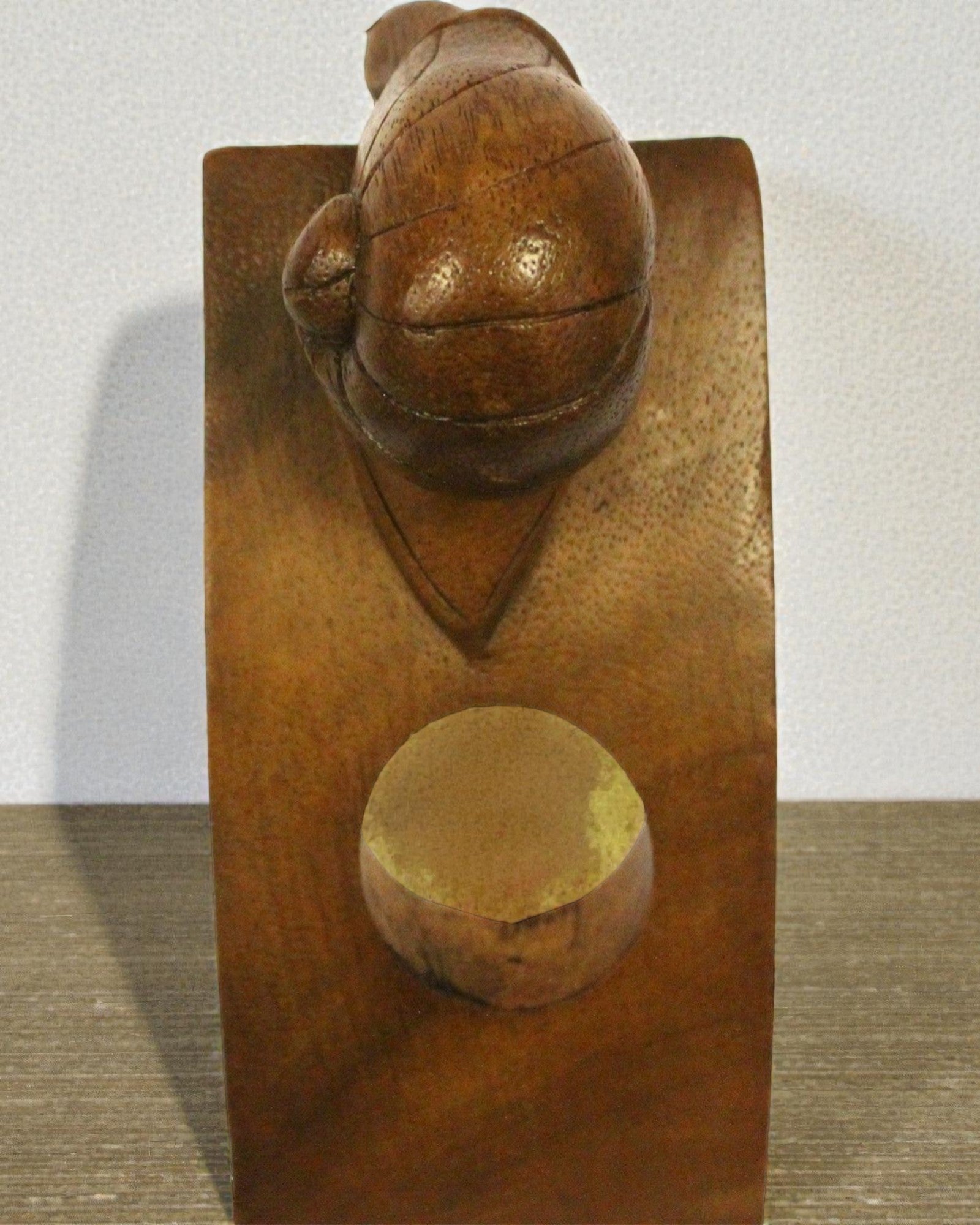 Melc al somelierului – Suport de sticlă de vin din lemn de suar, balansat, cioplit manual