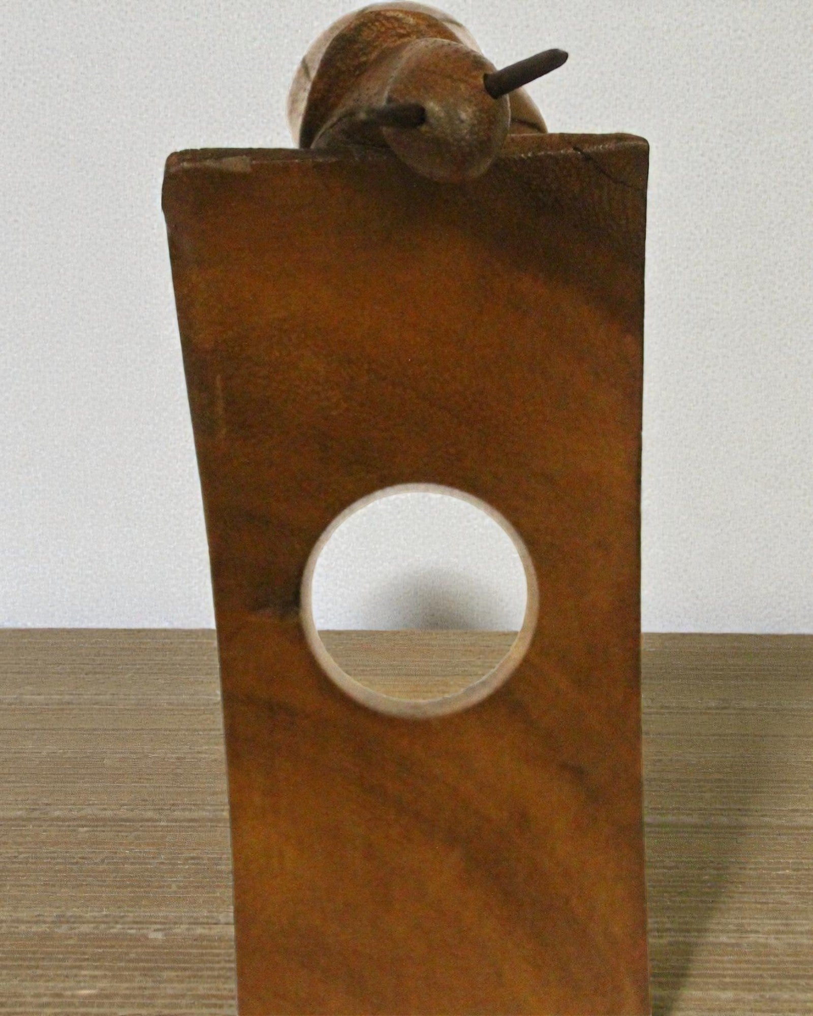 Melc al somelierului – Suport de sticlă de vin din lemn de suar, balansat, cioplit manual