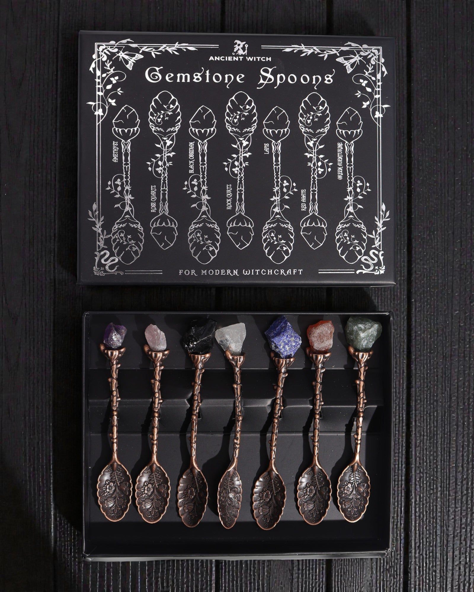 Arcana Aurea – Trusă cu 7 lingurițe maro ale vrăjitoarei, cu pietre naturale