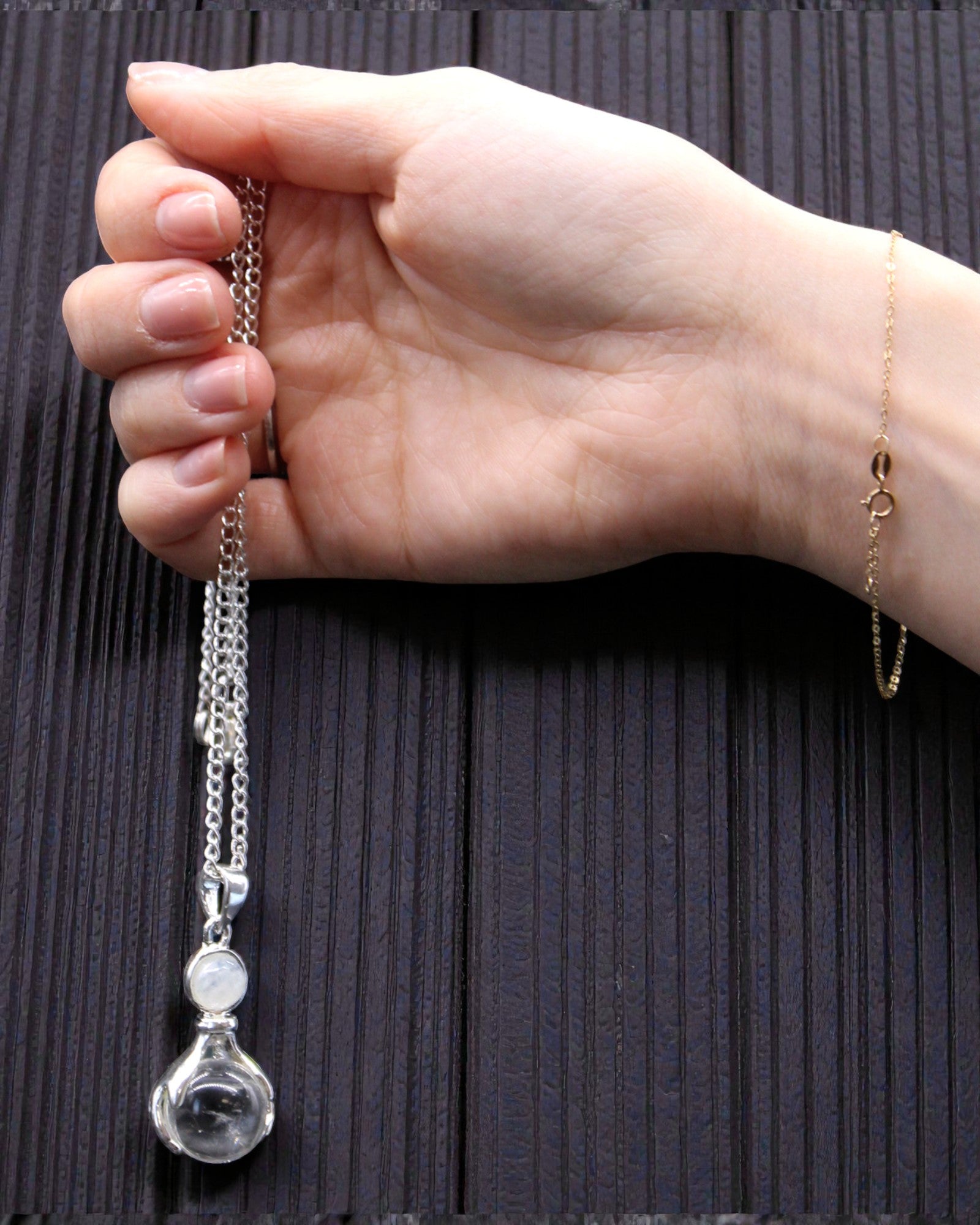 Mâini de ametist – Pandantiv al mâinilor tămăduitoare din ametist