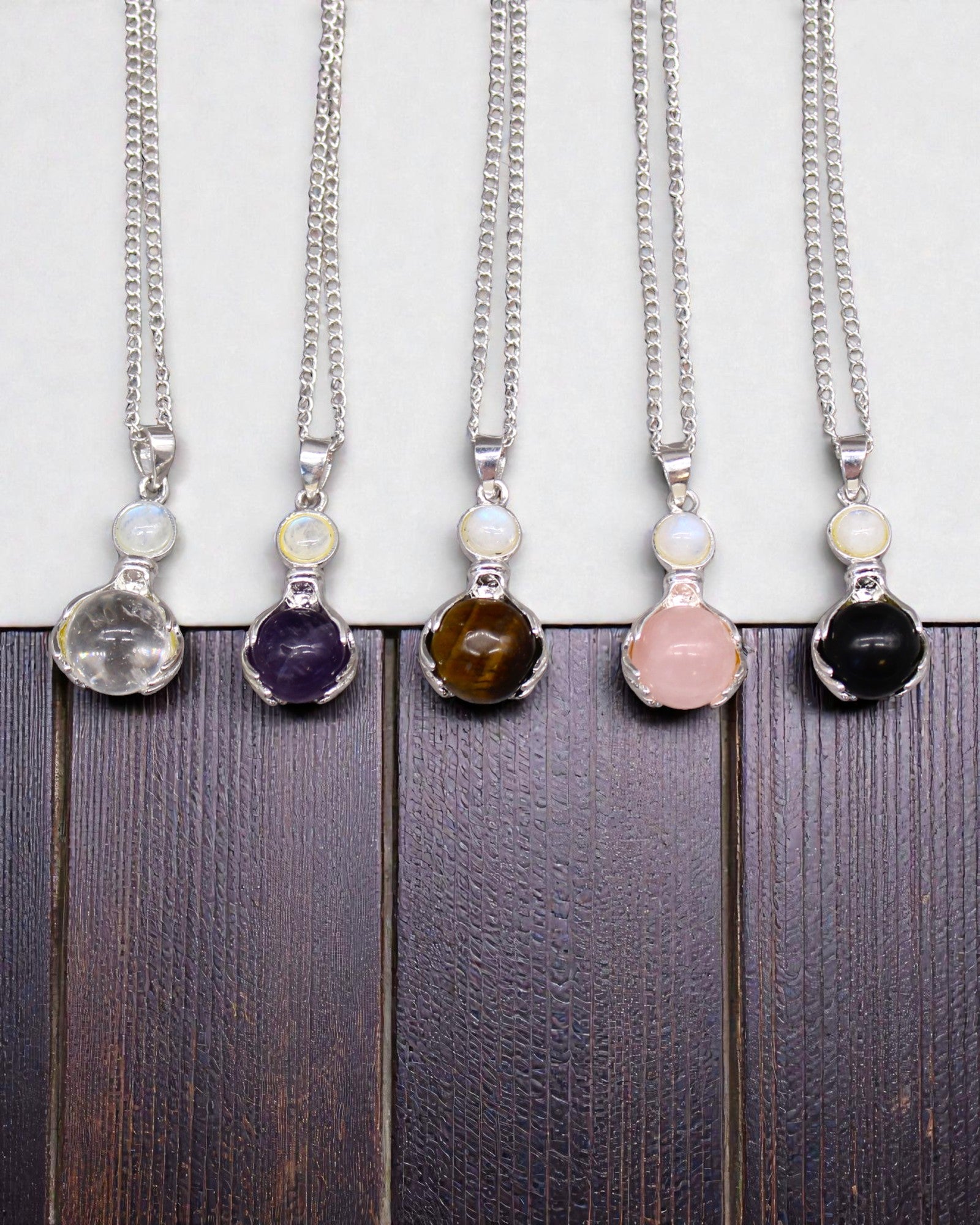 Mâini de ametist – Pandantiv al mâinilor tămăduitoare din ametist