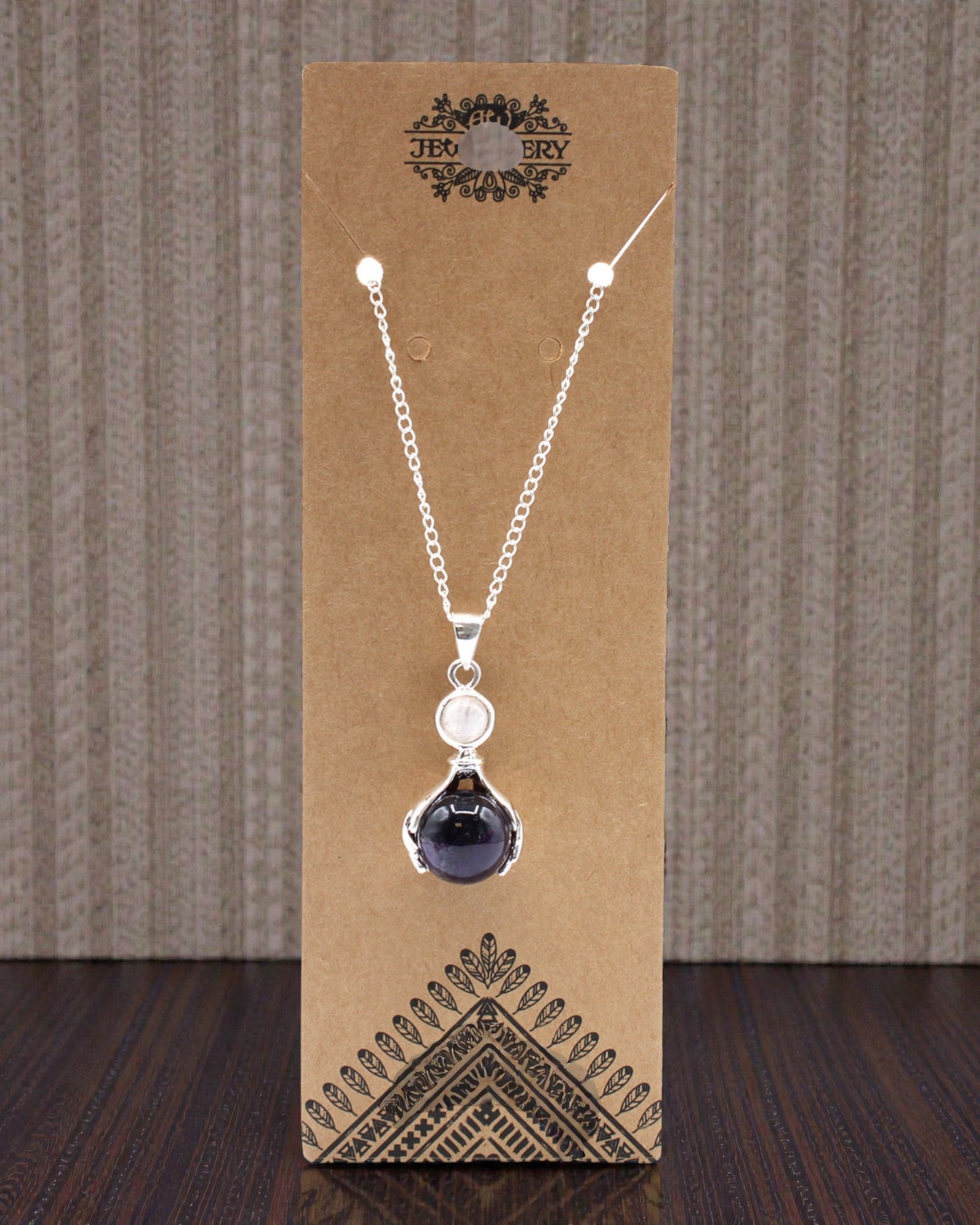 Mâini de ametist – Pandantiv al mâinilor tămăduitoare din ametist