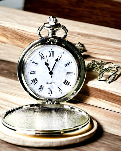 Ceas de buzunar clasic cu cifre romane și lanț, cu mecanism cu cuarț, strălucire de oțel - culoare argintie