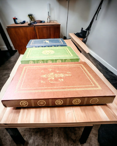 Notatnik maro Vintage cu Copertă Decorativă în Stil Retro – Notatnik Eksploratora – Maro, Vintage