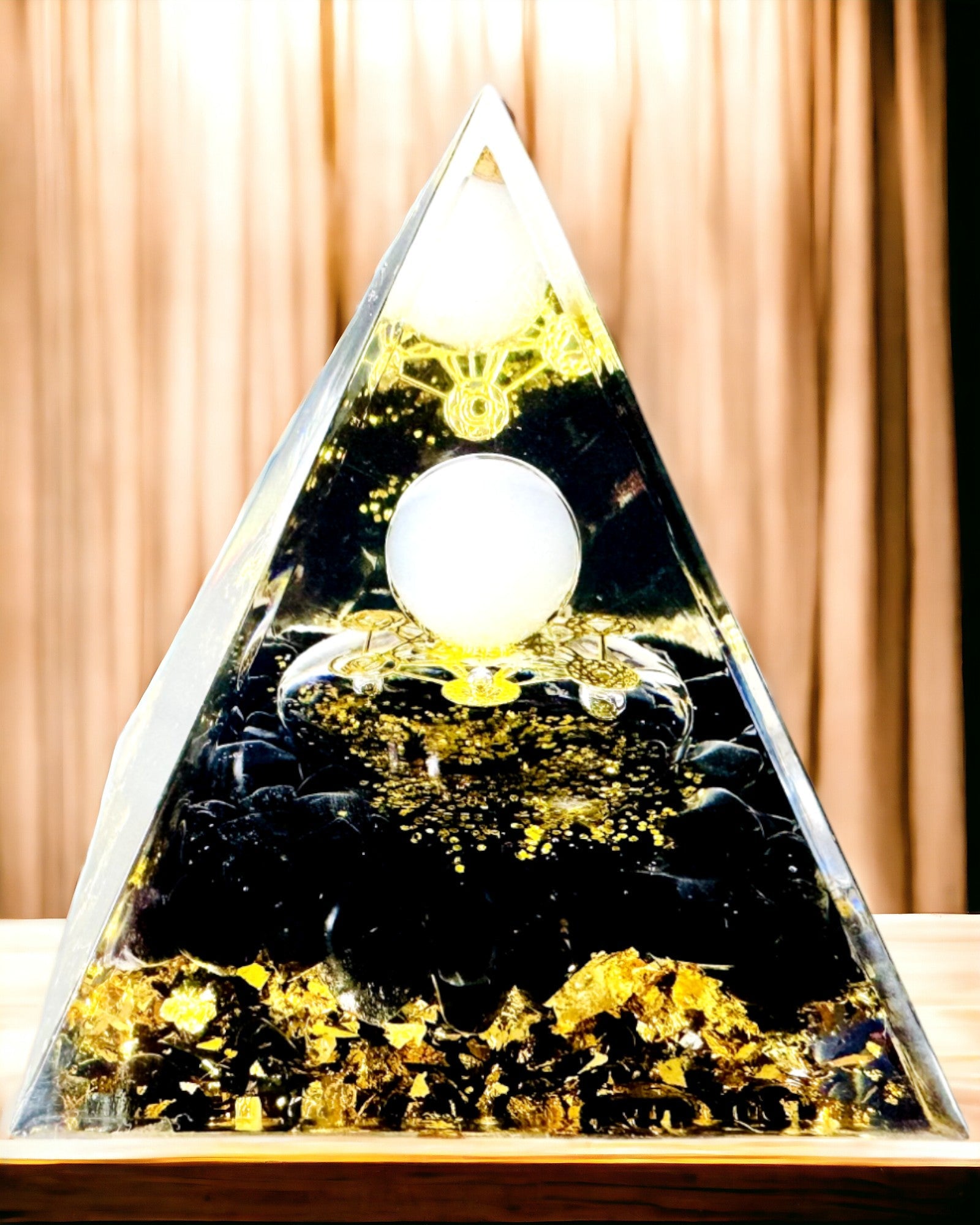 Piramidă Orgonit cu Obsidian – Generator de Energie Chakra, Instrument de Meditație Reiki cu Piatră Naturală