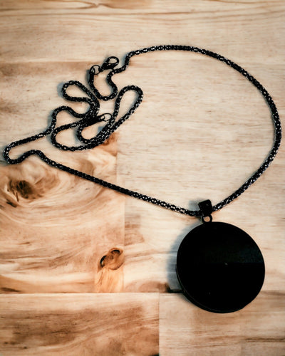 Pandantiv "Urban Elegance" – Medalion Rotund din Oțel Inoxidabil în Două Culori cu Posibilitate de Personalizare