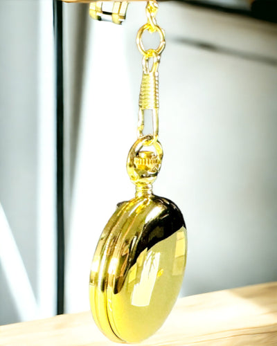 Ceas de buzunar de culoare aurie cu posibilitate de gravare