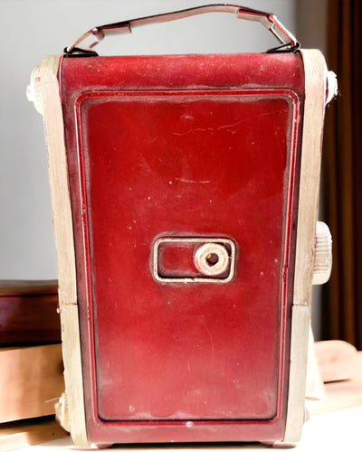 Vintage Vision: Cameră Decorativă Retro cu Opțiune de Gravare