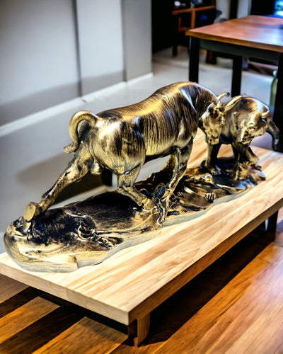 Sculptura „Cei doi rivali” - Taurul și Ursul - Simbolistica Pieței Financiare, Posibilitate de Gravare - culoare Cupru