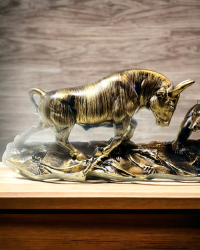 Sculptura „Cei doi rivali” - Taurul și Ursul - Simbolistica Pieței Financiare, Posibilitate de Gravare - culoare Cupru