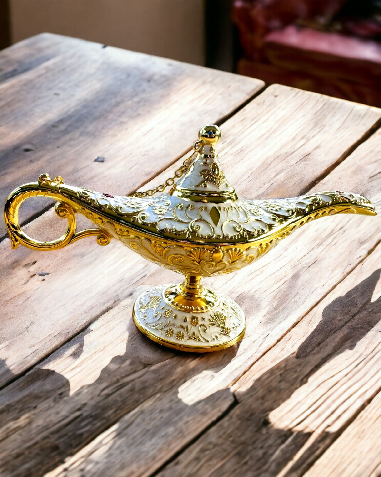 Lampa Magică a lui Aladin cu Opțiune de Gravare - Variantă Albă, împletită cu auriu