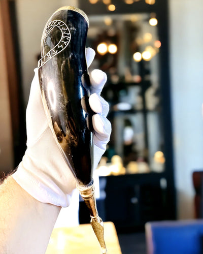 Cana din Corn "Viking Valor" - Gravură Manuală, Calitate Premium - 4 variante disponibile