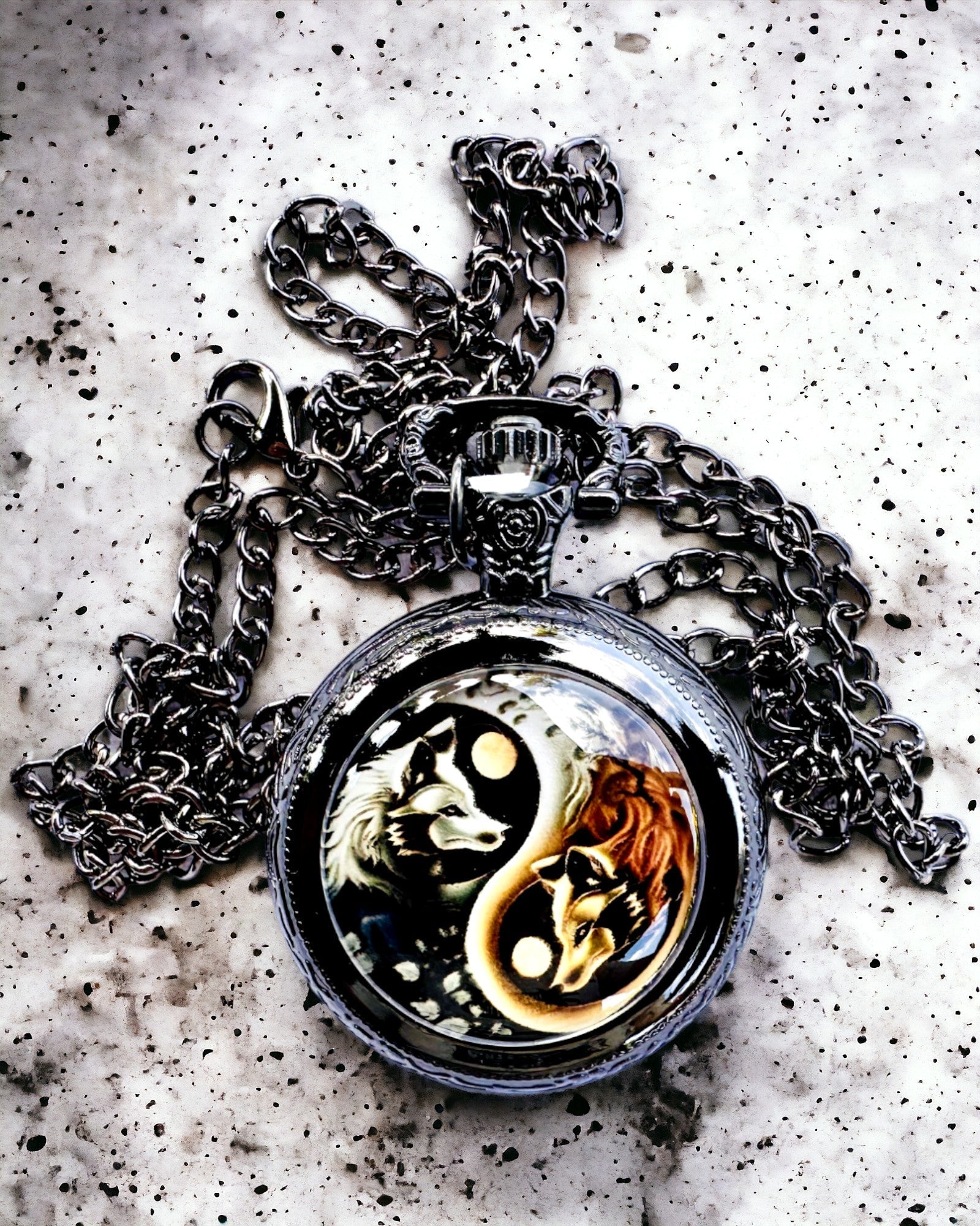 Ceas de buzunar "Mystic Wolves" cu opțiune de personalizare prin gravură