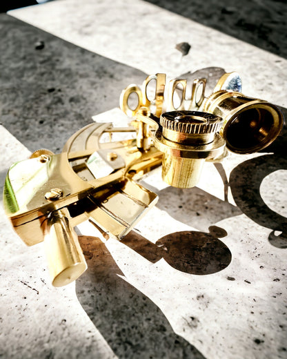 Sextant Artistic de culoare aurie - posibilitate de personalizare cu gravură