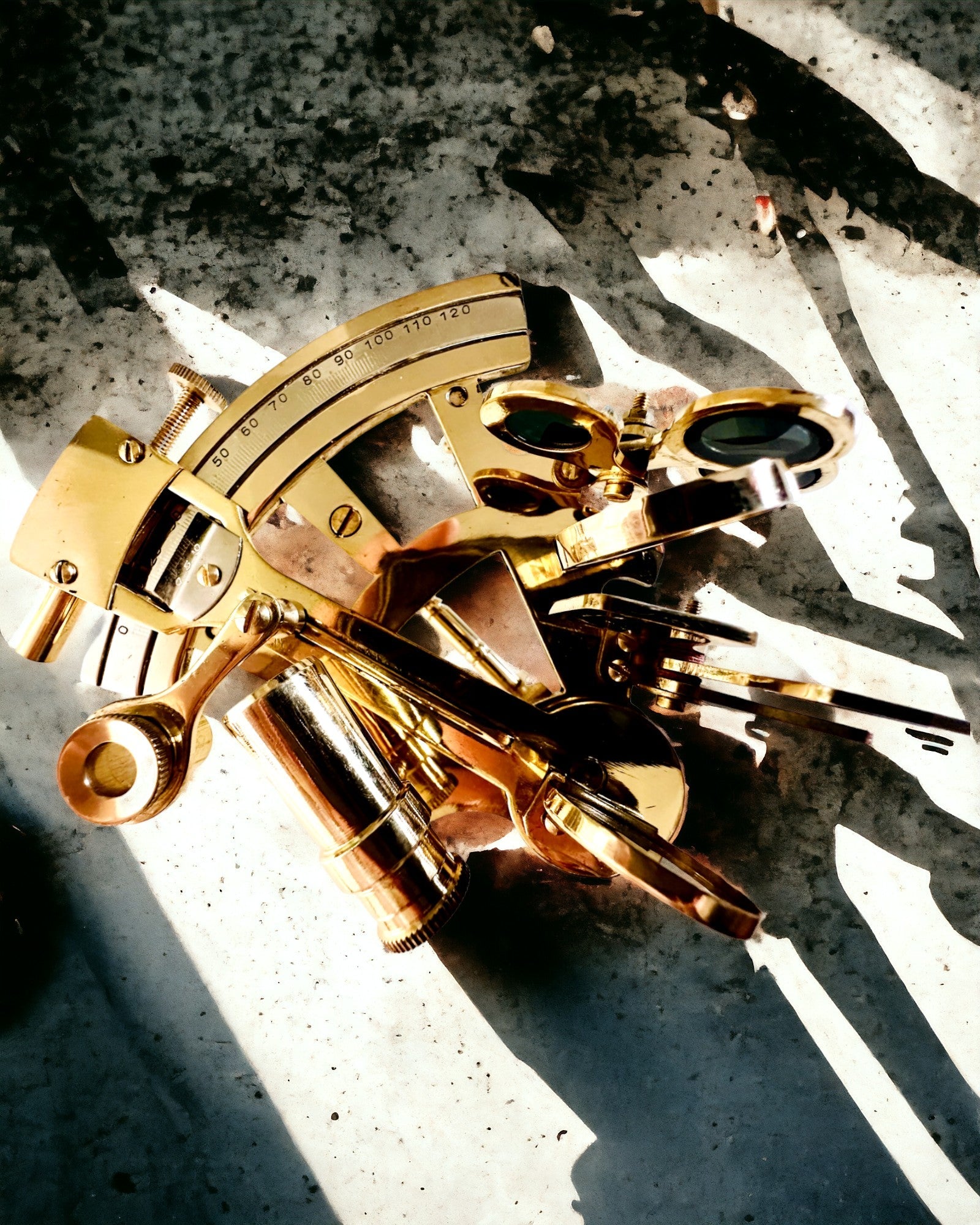Sextant Artistic de culoare aurie - posibilitate de personalizare cu gravură