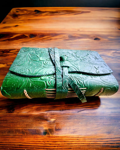 Notatnik Premium din Piele „Eleganța Naturii” - 200 de pagini, 120g, caiet, caiet de schițe, 2 culori la alegere, personalizare cu gravură