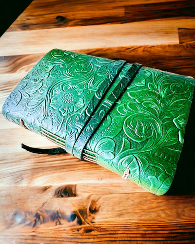 Notatnik Premium din Piele „Eleganța Naturii” - 200 de pagini, 120g, caiet, caiet de schițe, 2 culori la alegere, personalizare cu gravură