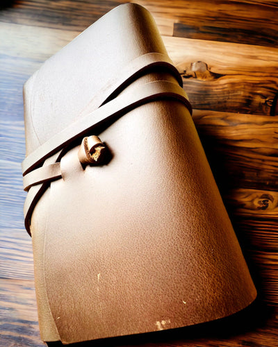 Notatnik Premium "RetroNotes" – Carnet elegant din piele veritabilă - 200 de pagini, 120g, carnet, caiet de schițe, culoare maro, personalizare cu gravură