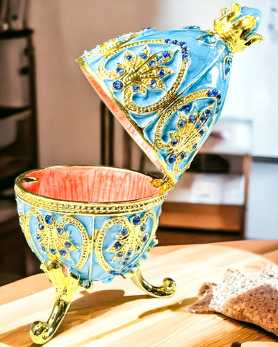 Ou Faberge Ceresc – Organizator de Bijuterii Emailat - culoare albastru cer senin. Personalizare cu gravură