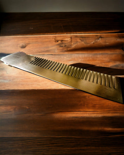 GroomMaster - Pieptene Metalic Elegant cu Gravură, personalizare cu gravură