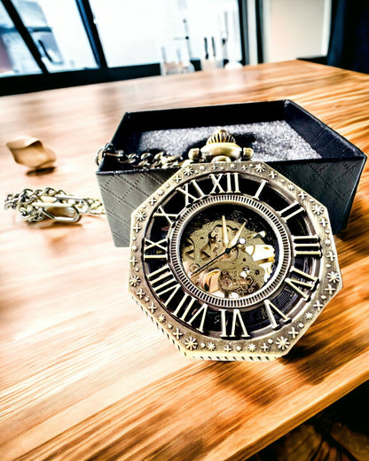 Ceas de buzunar mecanic clasic octogonal de culoare maro în stil steampunk - Atemporal
