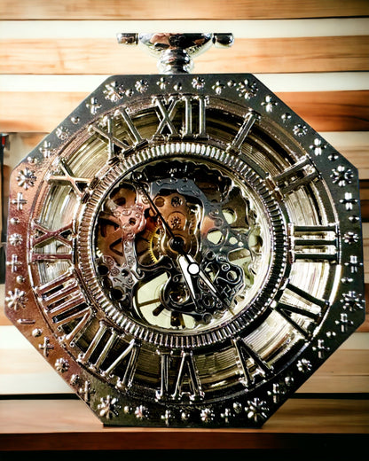 Ceas de buzunar mecanic octogonal clasic de culoare argintie cu cadran filigranat în stil steampunk