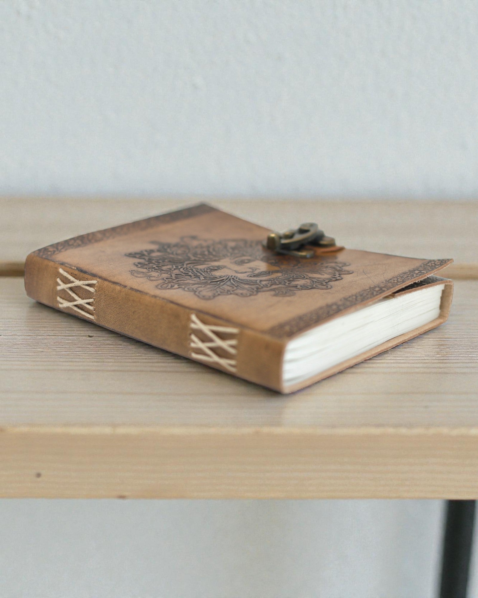 Sylva Spirit – Caiet de notițe din piele Greenman cu închizătoare metalică